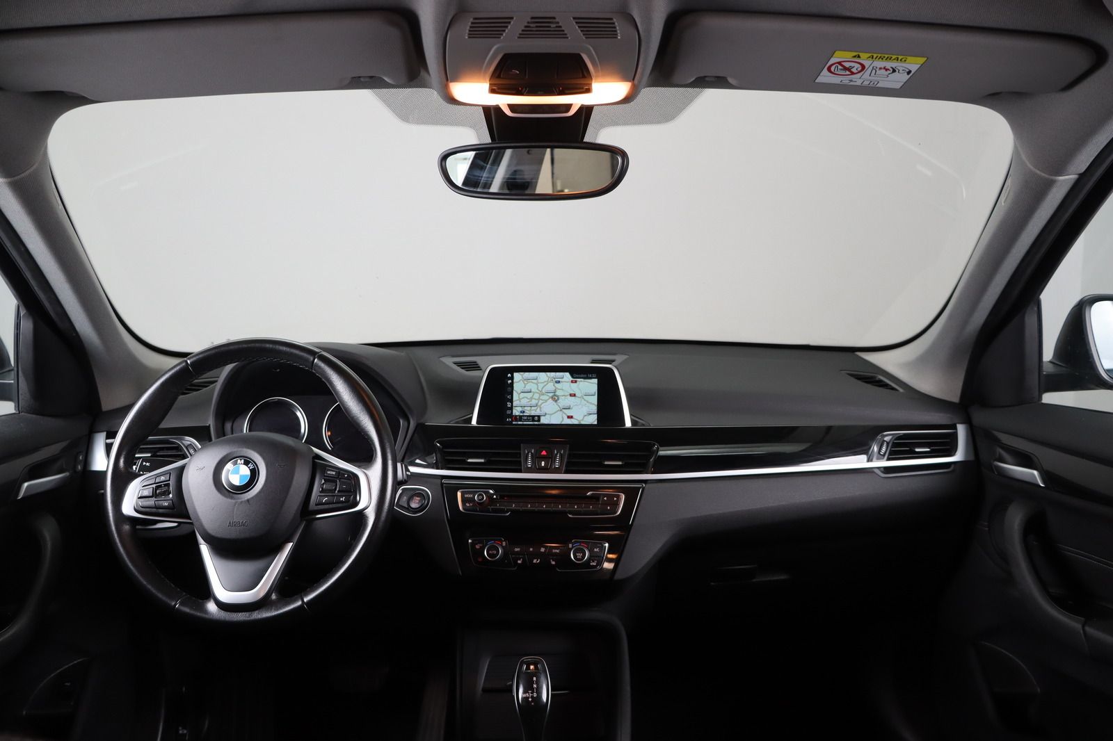 Fahrzeugabbildung BMW X1 xDrive18d * LED * Navi * RFK