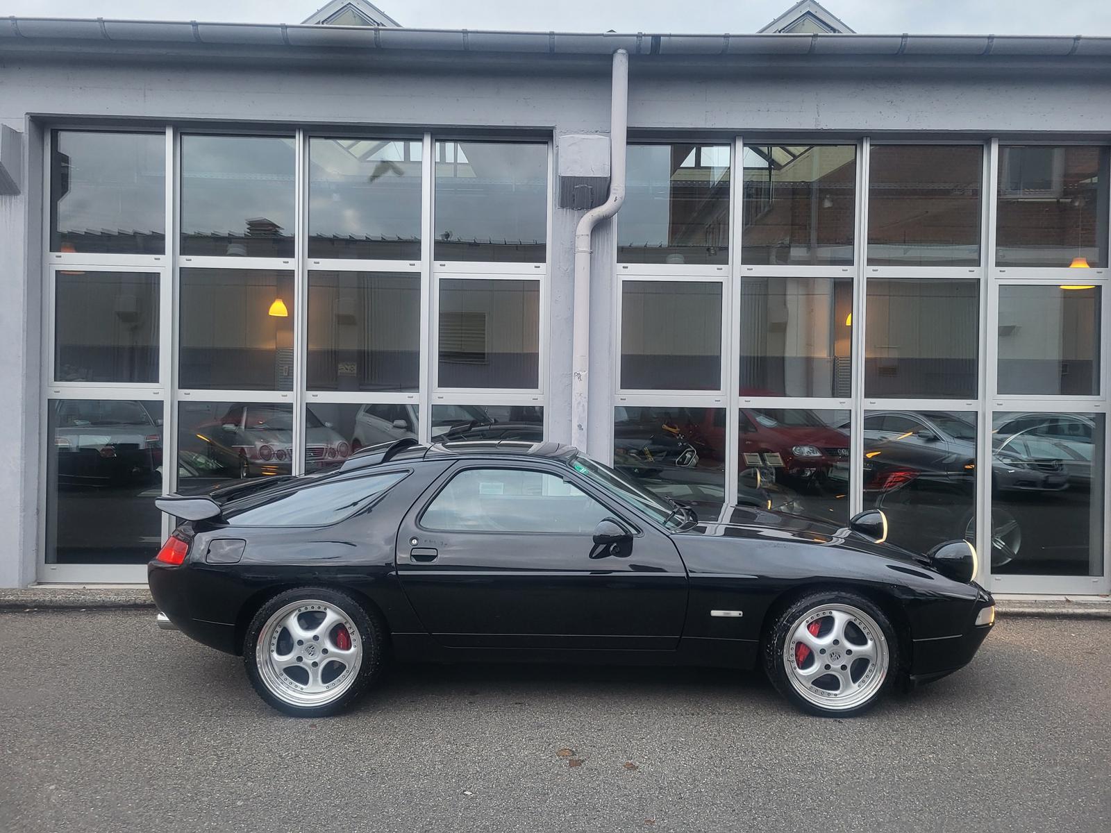 Porsche 928 GTS Strosek *Leder Cedargrün*