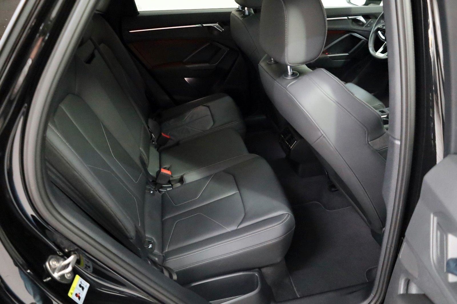 Fahrzeugabbildung Audi Q3 Sportback 40 TDI quattro S line,Kamera,SD,SH