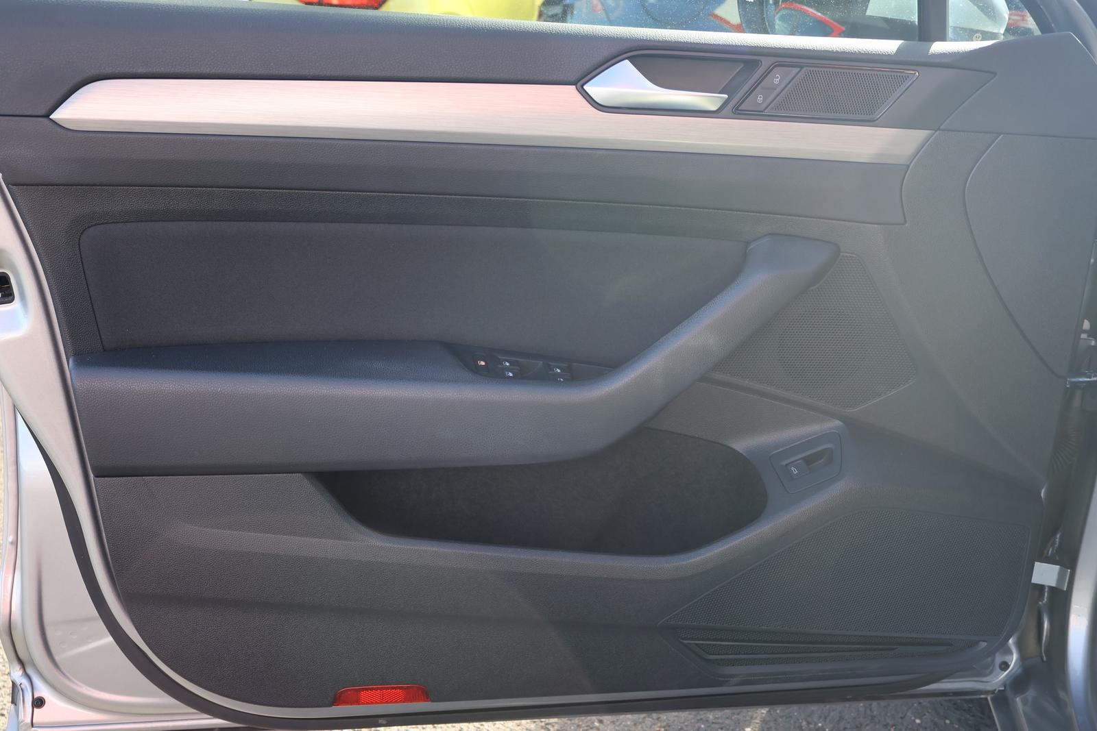 Volkswagen Passat 1.5 TSI LED Tempomat Klimaaut., миниатюра 26