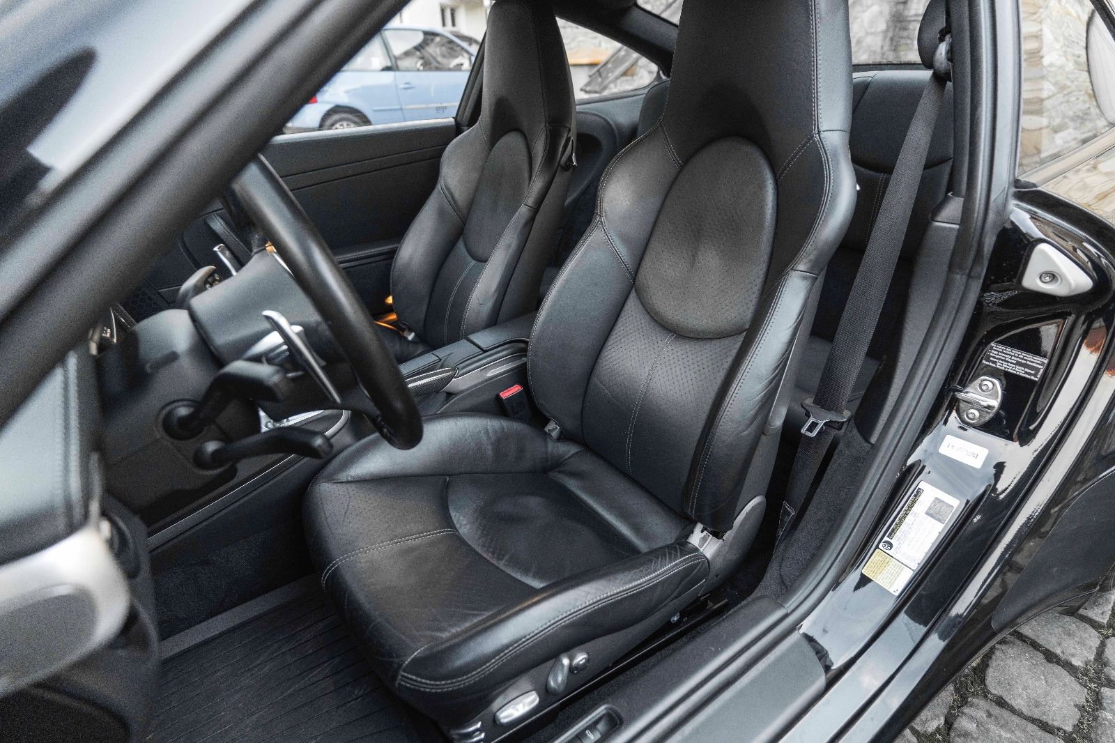 Fahrzeugabbildung Porsche 911 Turbo S Coupe 977 PCCB BOSE SPORT CHRONO NAV