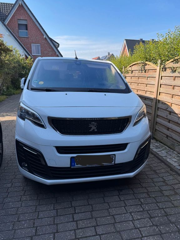 Image of Peugeot Traveller