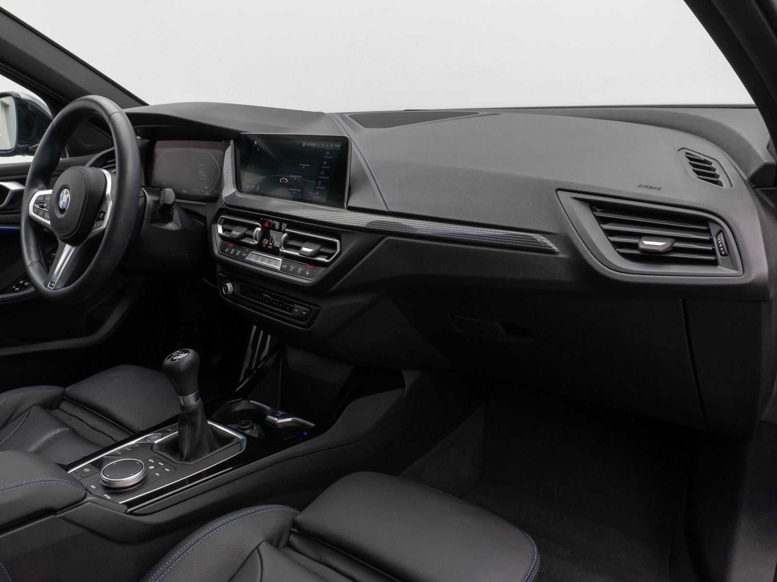 Fahrzeugabbildung BMW 118i M Sport DAB Panorama HiFi Adapt.LED Leder