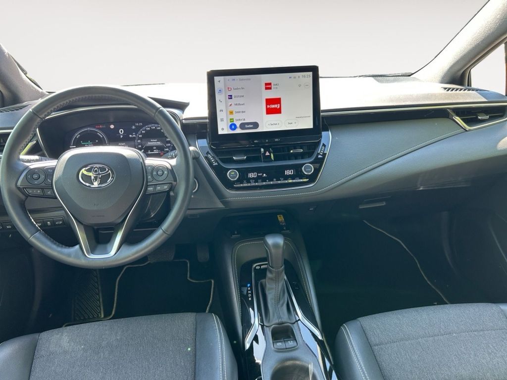 Fahrzeugabbildung Toyota Corolla 1.8 Hybrid Touring Sports Team Deutschla