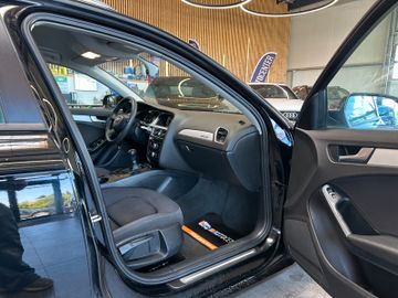 MYAUTOCENTER – Gebraucht- und Jahreswagen mit Werkstattservice in Pfaffenhofen Audi A4 Avant Attraction *BI-XENON*KLIMAAUTOM*ALLRAD*