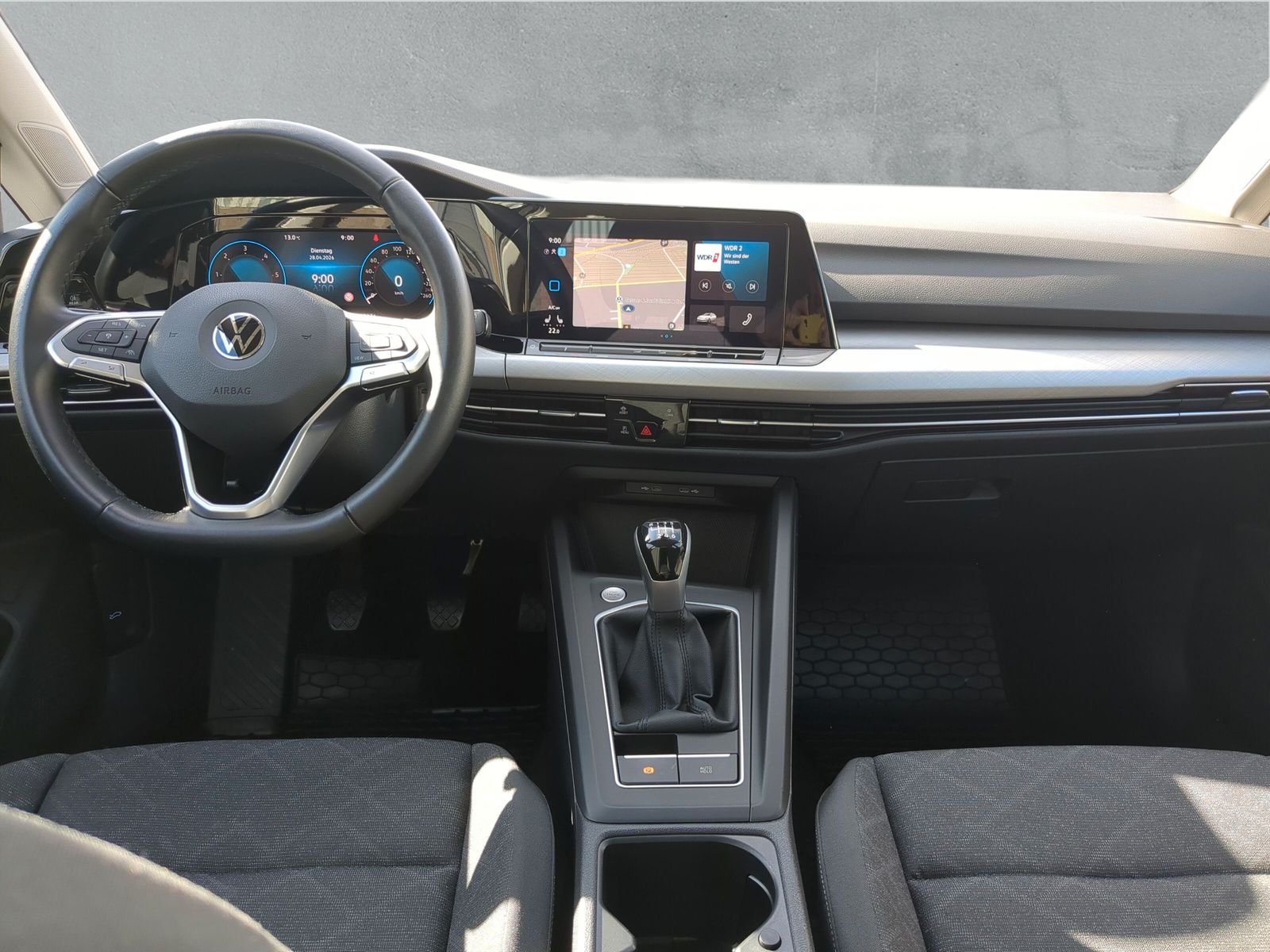 Fahrzeugabbildung Volkswagen Golf Variant 2.0 TDI Life LED AppConnect SHZ ACC