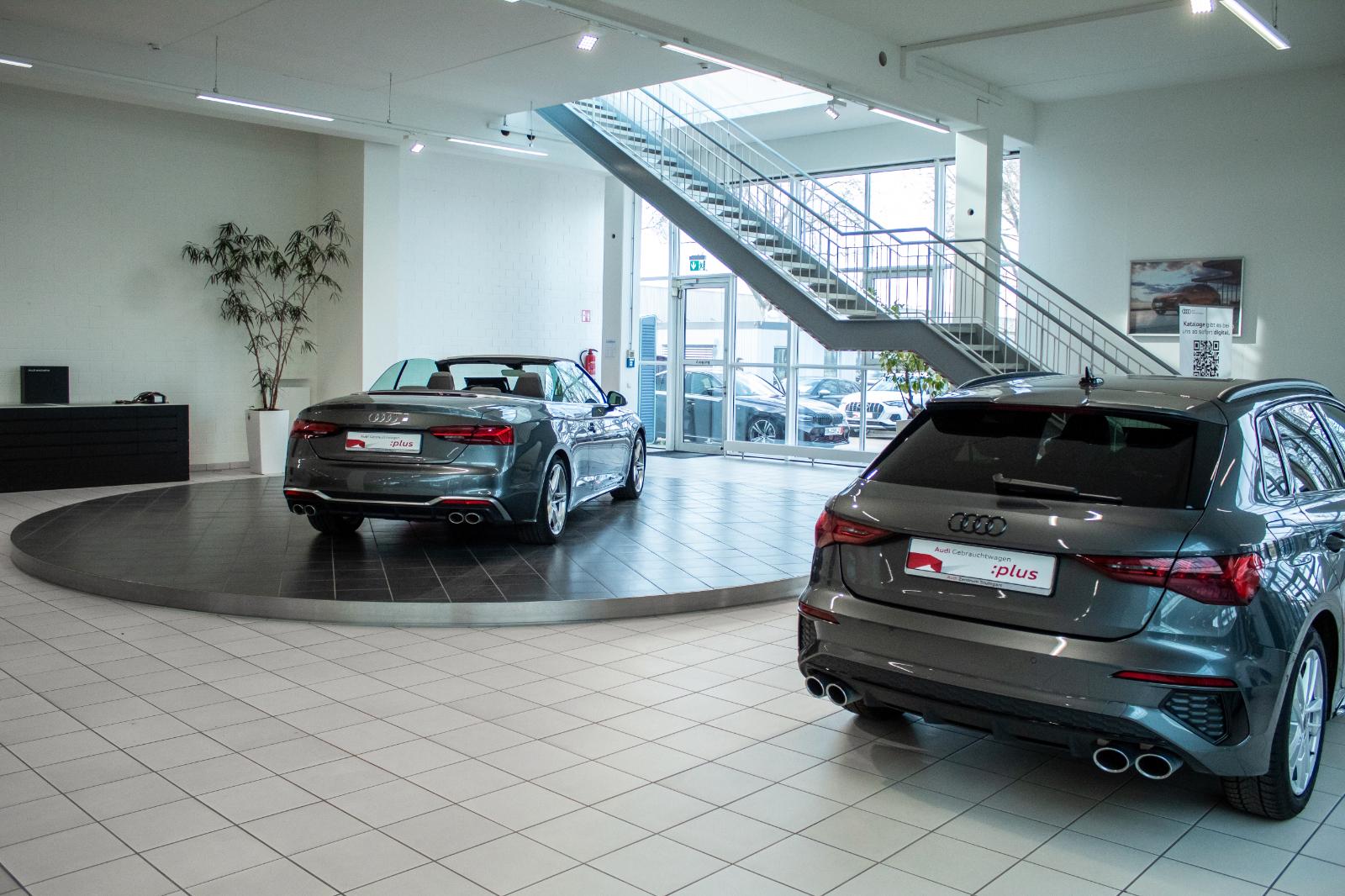 showroom-image-bottom