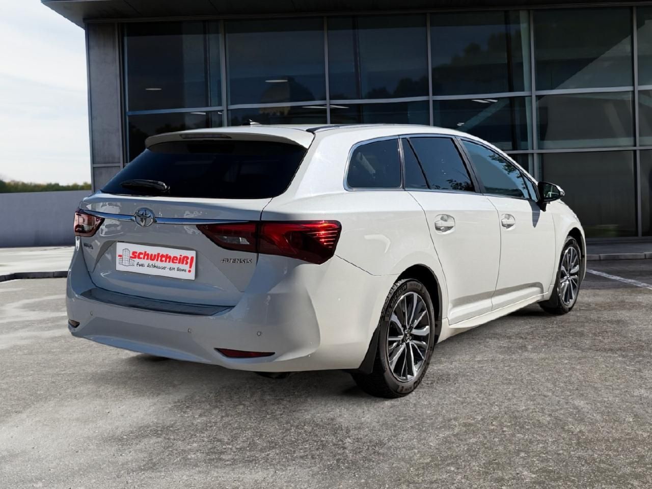 Fahrzeugabbildung Toyota Avensis Touring Sports Business Edition