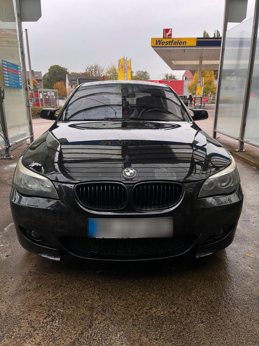 BMW 523