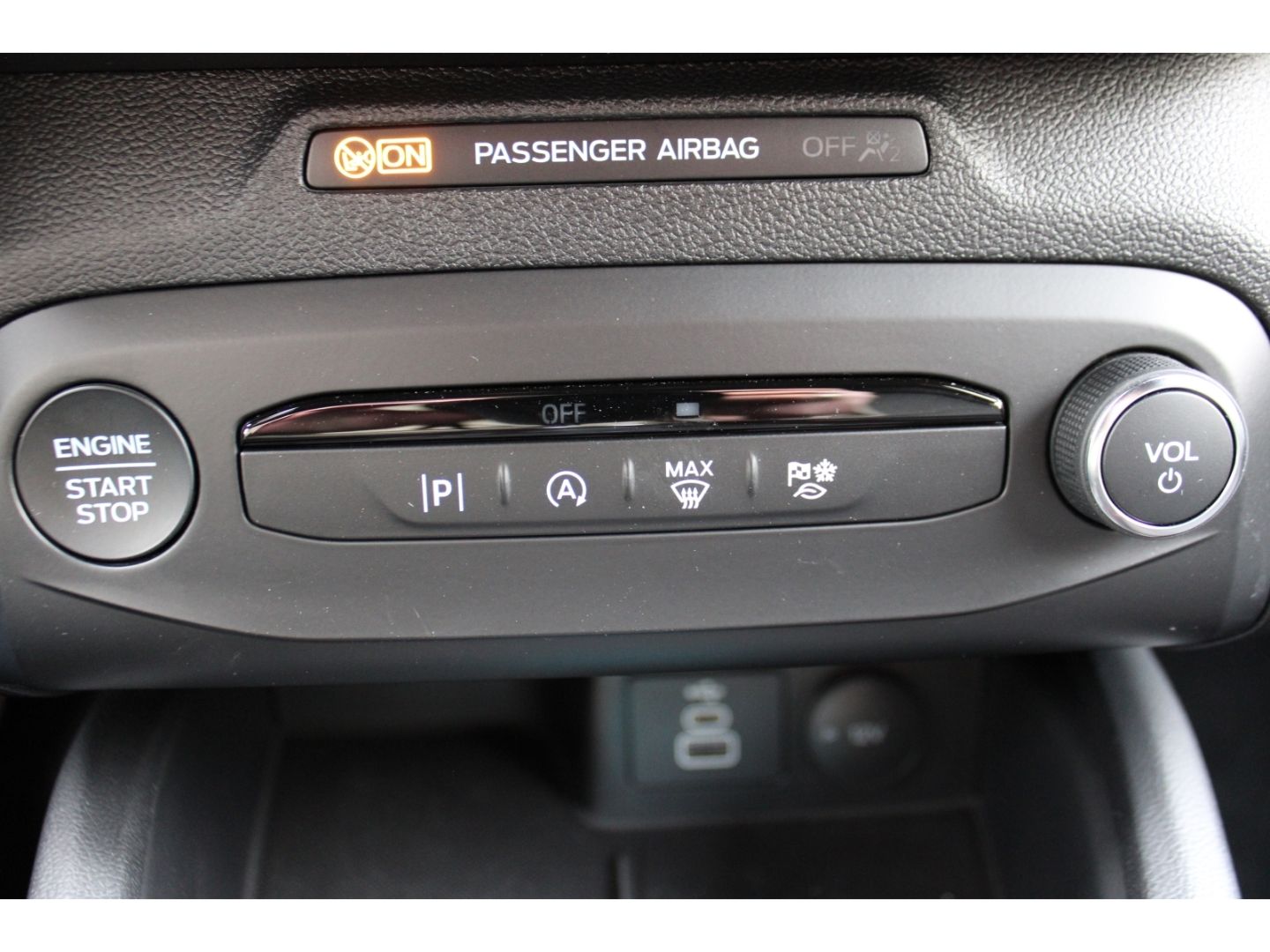 Fahrzeugabbildung Ford Focus Turnier ST-Line ACC LED TWA Navi DAB GJR R