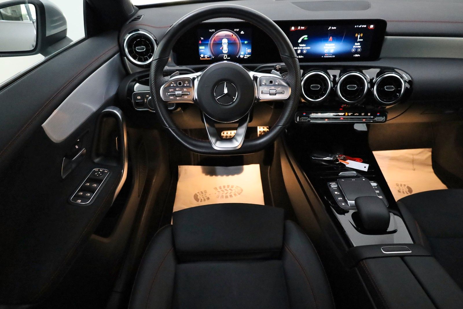 Fahrzeugabbildung Mercedes-Benz CLA 250e AMG Line Coupé Line T.Leder,Navi,LED,SH