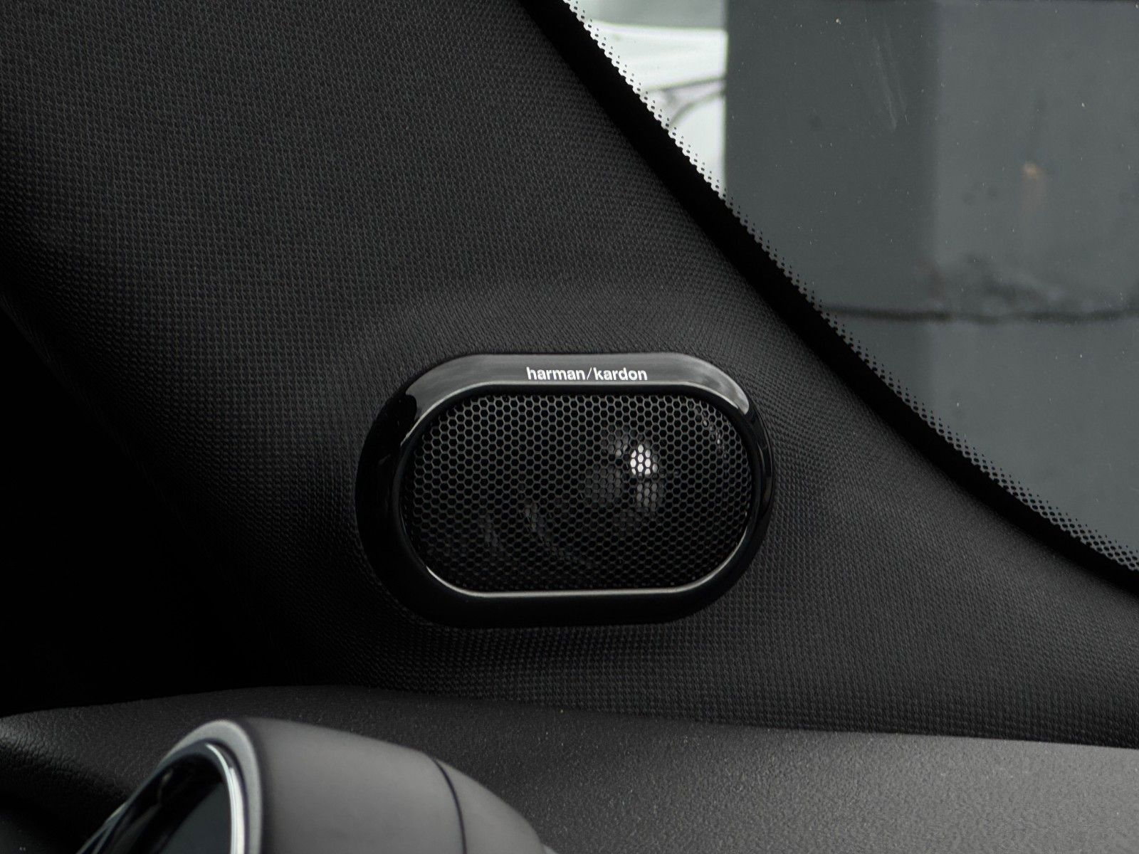 Fahrzeugabbildung MINI Cooper Temp. Komfortzugang JCW H&K PDC SHZ BLT