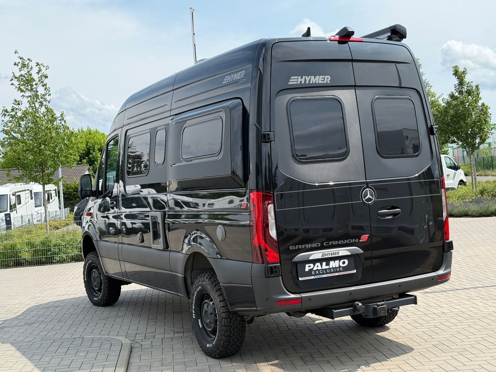 Fahrzeugabbildung HYMER / ERIBA / HYMERCAR Grand Canyon S - MB 600 - 4x4 - 19.986€ Sparen!