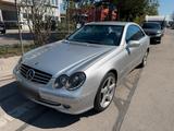 Mercedes-Benz Mercedes CLK 500 Coupe Avantgarde - Mercedes-Benz CLK 500: Coupe