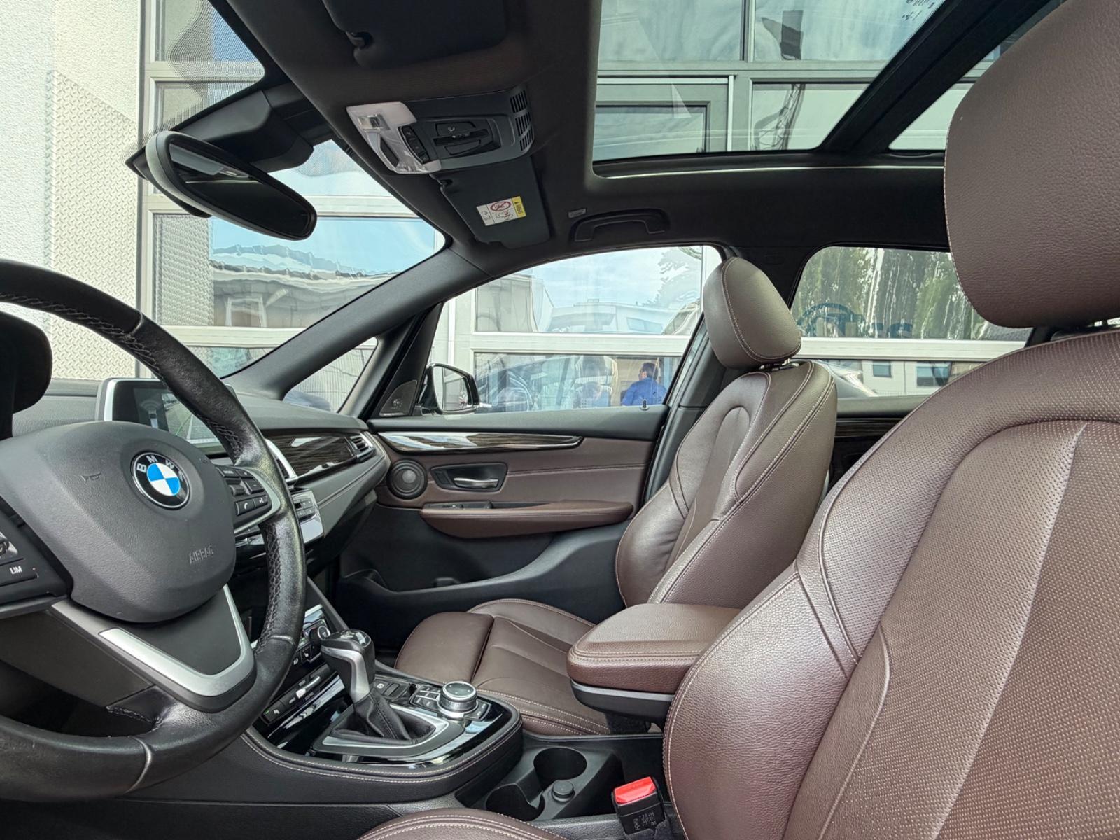 BMW 225 XE*LUXURY*PANO*LEDER*KAM*HARMAN*MEMORY*KEY*