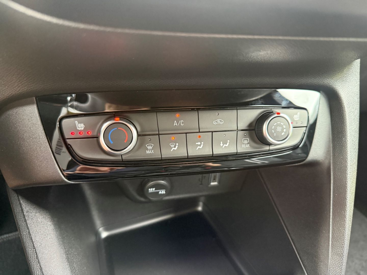 Fahrzeugabbildung Opel Corsa F GS SHZ+LHZ+Kamera+Allwetter