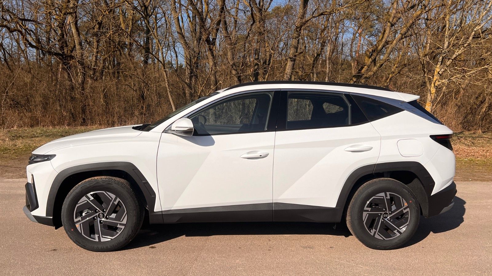 Fahrzeugabbildung Hyundai TUCSON 1.6 CRDi Select FL *Nav*Totwinkl*ACC*LED*