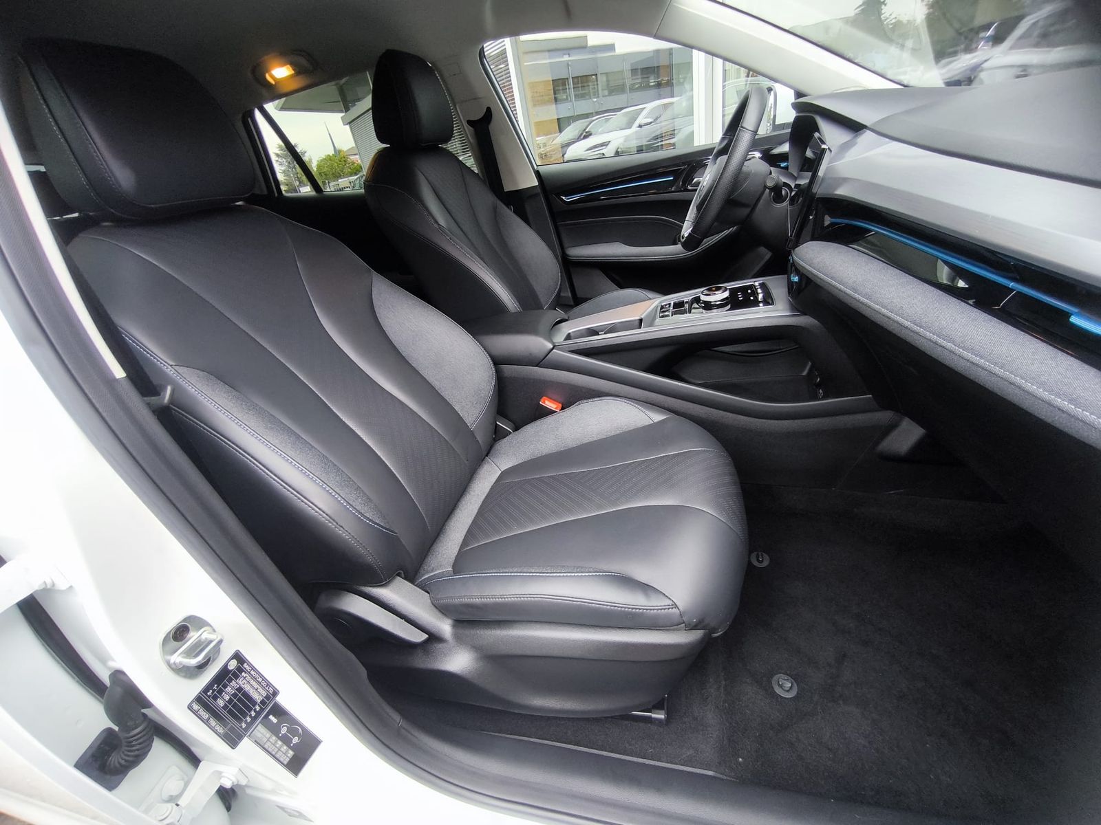 Fahrzeugabbildung MG 5 51 KWH Luxury NAVI+LEDER+SHZ+LED+DAB+ACC+360°