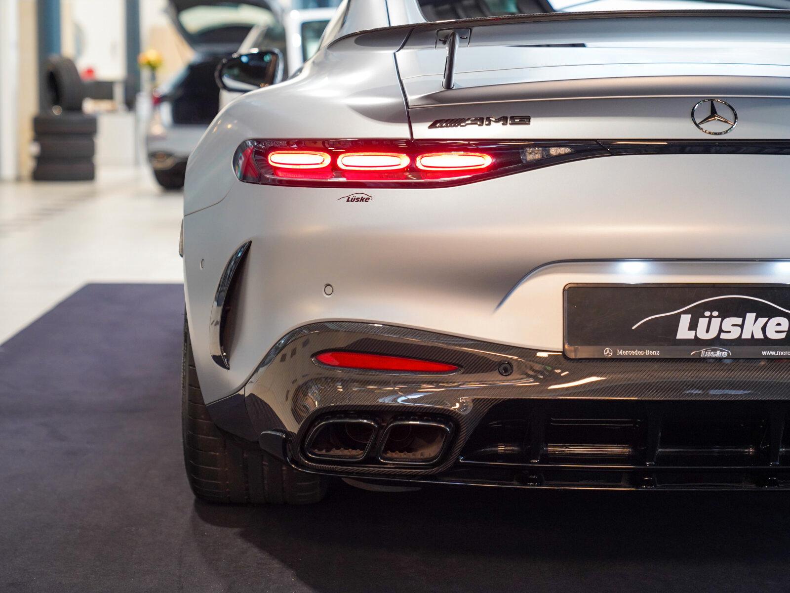 Mercedes-Benz AMG GT 63 S E PERFORMANCE MATT Carbon techgold