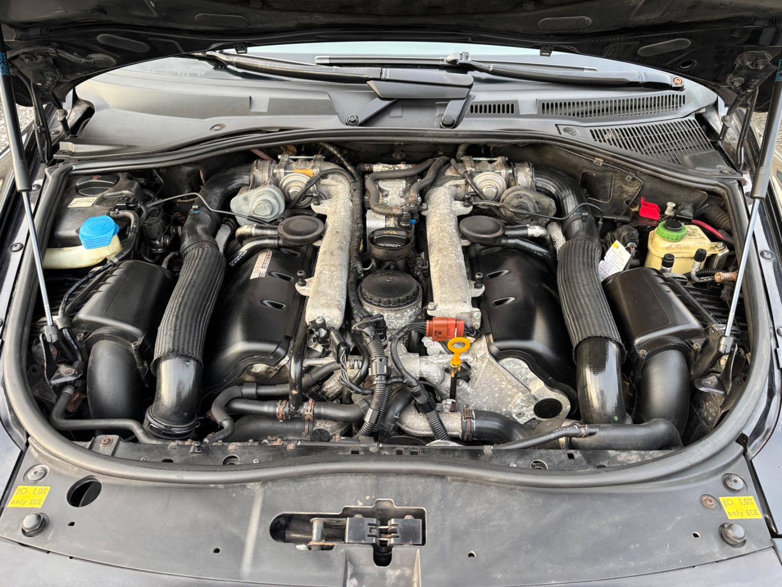 Volkswagen Touareg 2005 — photo 31