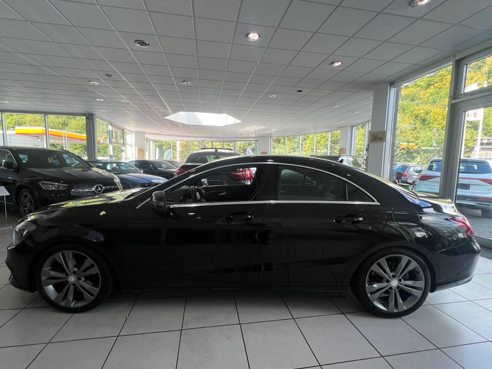 Fahrzeugabbildung Mercedes-Benz CLA 200 Sport* NUR 51.021Km* 2.HAND* SPORT LINE