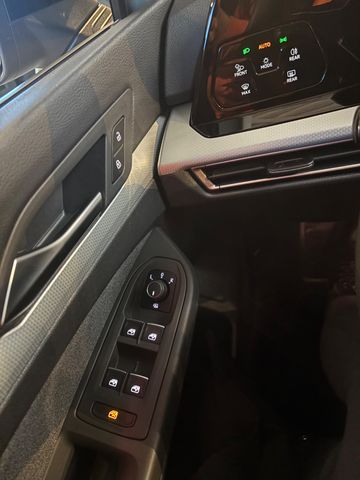 Golf MOVE 2,0 l TDI*ACC*NAVI*Plus Paket*AHK*APP*