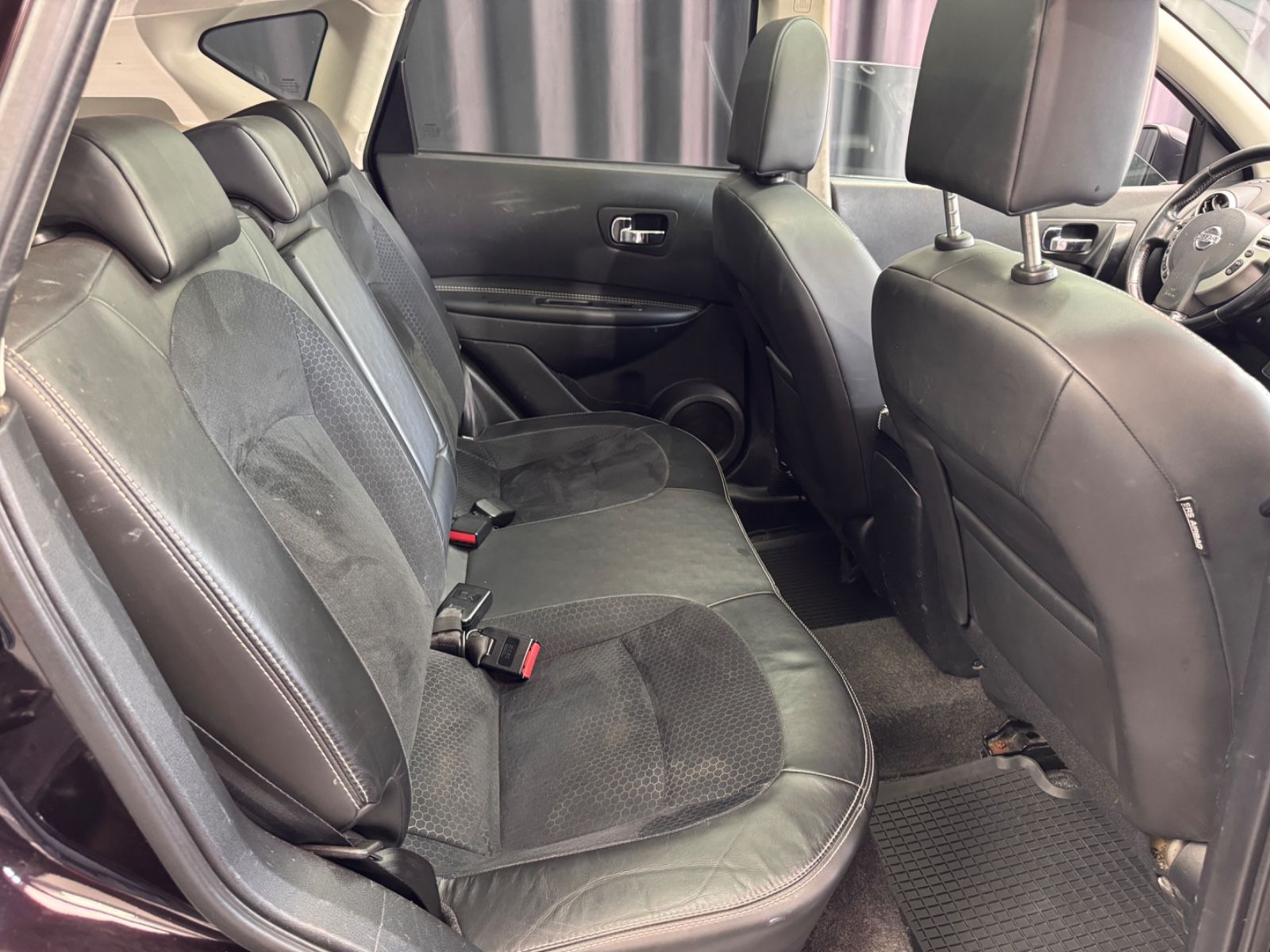 Fahrzeugabbildung Nissan Qashqai 360 4X4|AUTOMATIK|PANO|360KAMERA|NAVI|