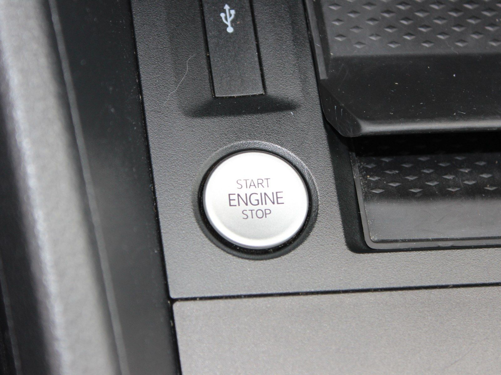 Fahrzeugabbildung Ford Grand Tourneo Connect Active 2,0 EcoBlue
