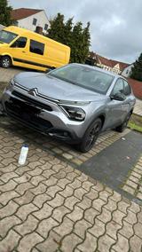 Citroën Citroen C4X Plus PureTech - Citroën C4 X: Plus