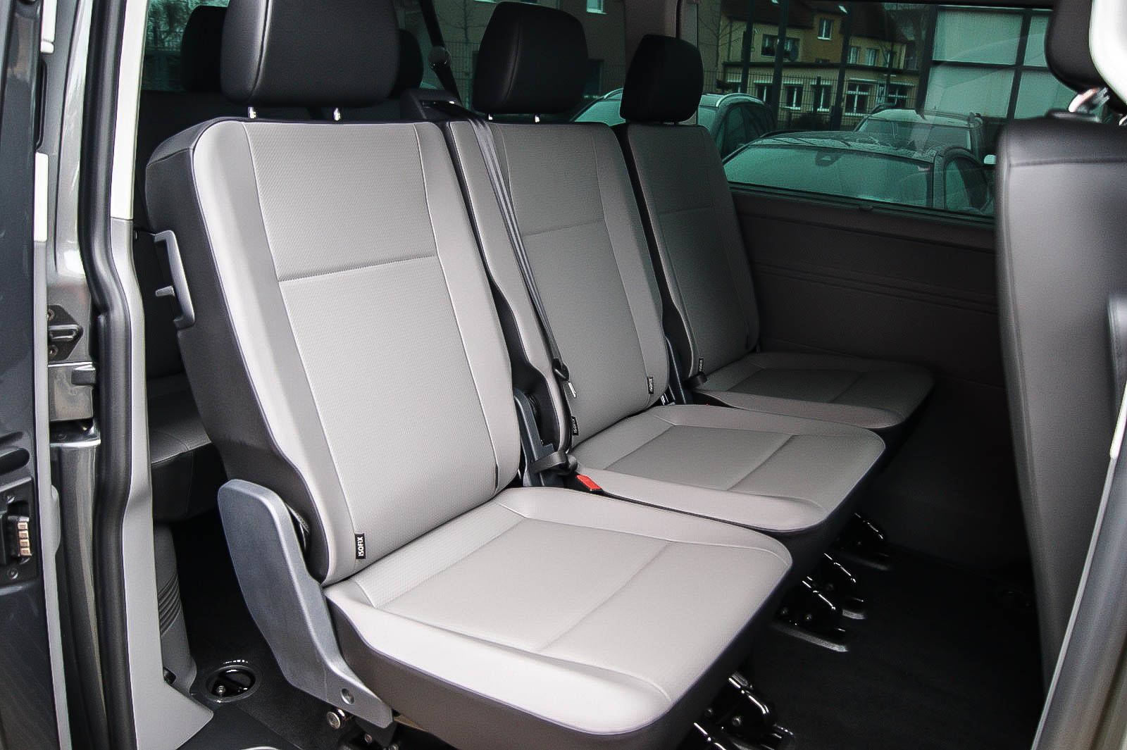 Fahrzeugabbildung Volkswagen T6.1 Caravelle 20TDI NEUWERTIG GARANTIE bis 2028