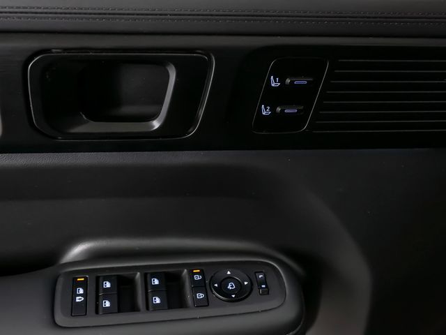 Hyundai Santa Fe 1.6 T-GDI Hybrid 158 kW 4WD Blackline