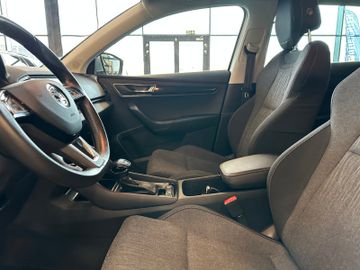 Skoda Karoq Style 4x4 *AHK*LED*Klima*SHZ*Navi*Kamera*