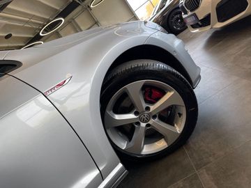 Volkswagen Golf VII Lim. GTI BMT *1.HAND*NAVI*TEMP*PDC*