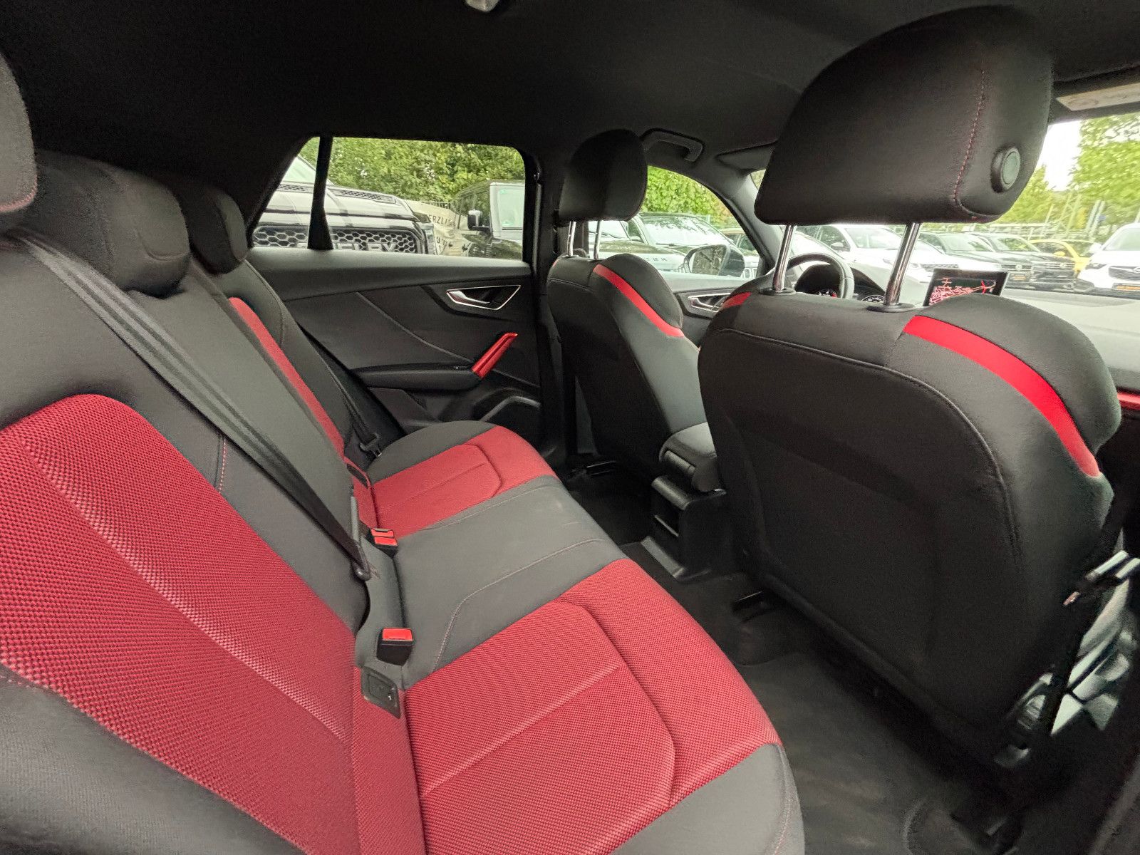 Fahrzeugabbildung Audi Q2 quattro sport/S-LINE/HEAD-UP/KAMERA/B&O