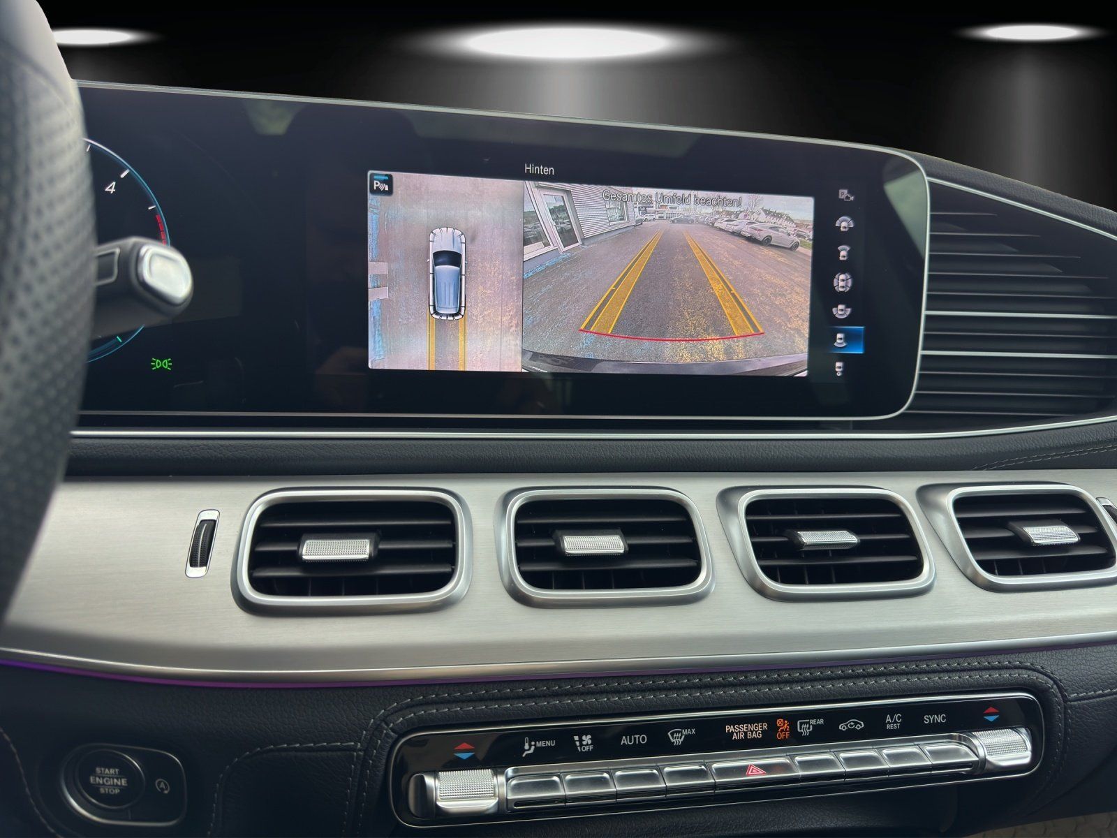 Fahrzeugabbildung Mercedes-Benz GLE300d 4M AMG int DISTRO Pano AHK Trittbret HUD