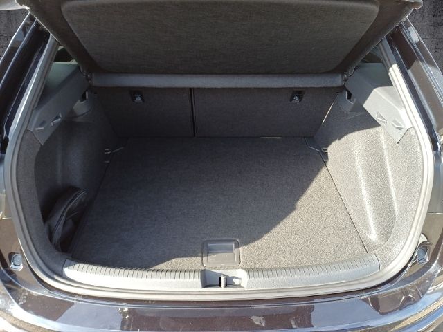 Taigo 1.5 TSI R-Line/IQ.DRIVE/DSG/NAVI/AHK/MATRI