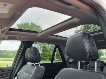 Mercedes ML 500 - 11