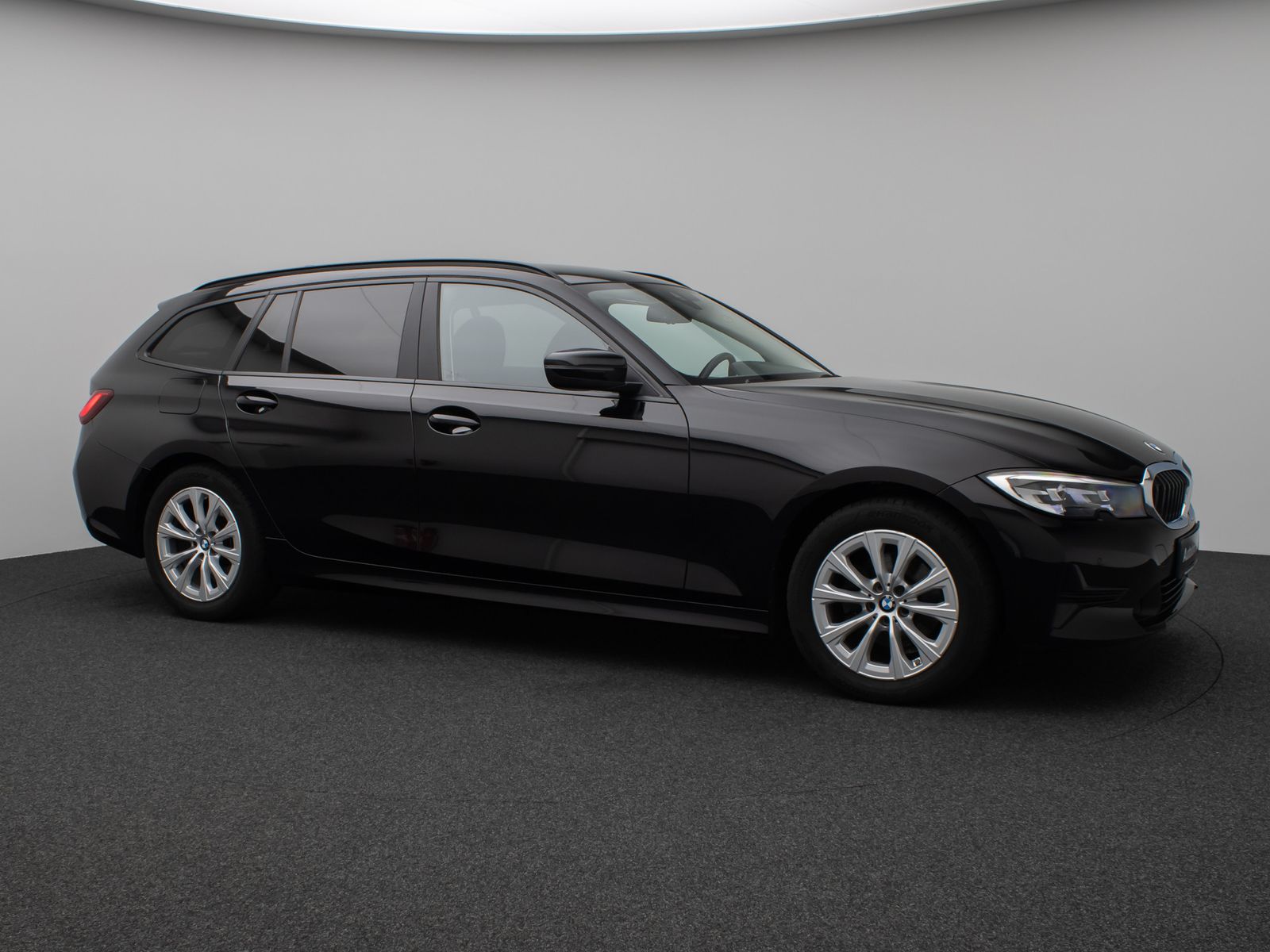 Fahrzeugabbildung BMW 320d DAB CockPitPr Lordos PDC Geschwindigkeitsre