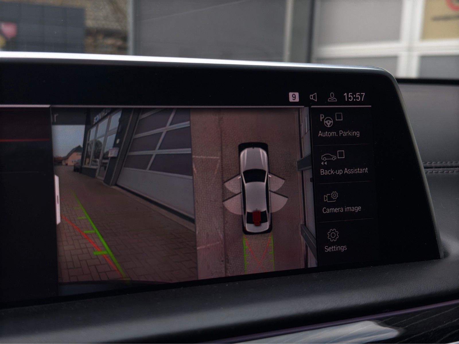 Fahrzeugabbildung BMW 750Li xDrive *M-Sport*H&K*Skylounge*HUD*Masssage