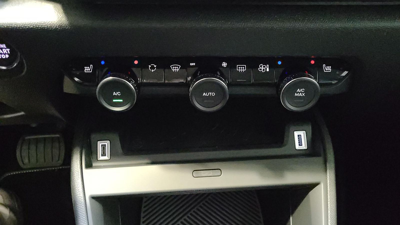 Fahrzeugabbildung Citroën e-C4 Max 156 PS AT
