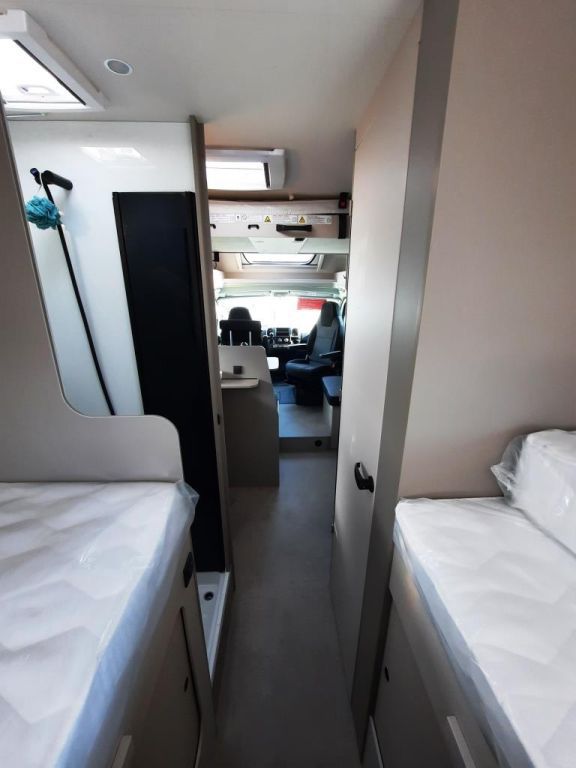 Fahrzeugabbildung LMC Tracer 730 EL Verfüg./Sparen Sie 10.661,- €