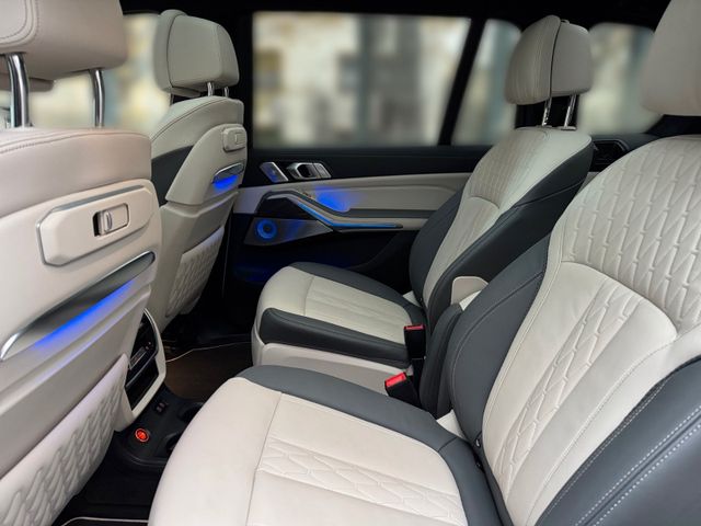 BMW X7 M60 i M-Sport Pro/Skylounge/B&W/VOLL!!!