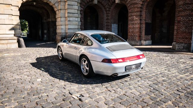 Fahrzeugabbildung Porsche 993 Carrera 2/Orig. km/Bestzustand