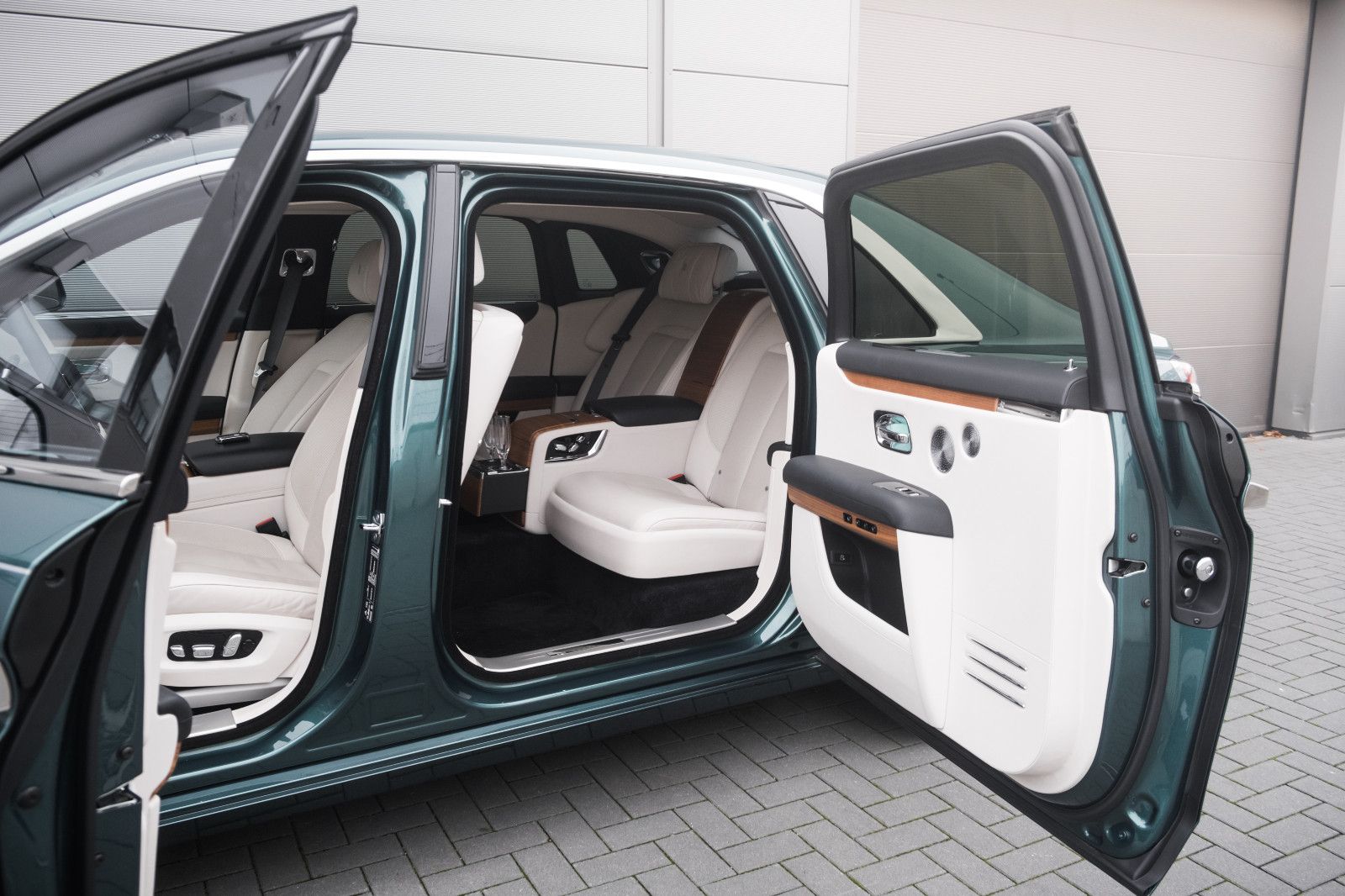 Fahrzeugabbildung Rolls-Royce Ghost EWB-Dt.Auto-
