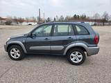 Toyota RAV 4 2.0-l-VVT-i 4x4 - - gebrauchte Toyota RAV 4 aus dem Jahr 2004
