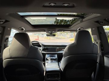 Audi Q8 - 10
