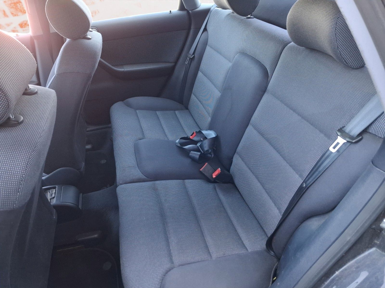 Fahrzeugabbildung Audi A3 1.6 Ambiente ! SHZ ! Klimaautom. ! 2te Hand !