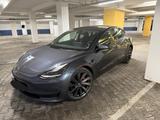 Tesla Model 3 Allradantrieb mit Dualmotor Performa... - Tesla Gebrauchtwagen in Berlin