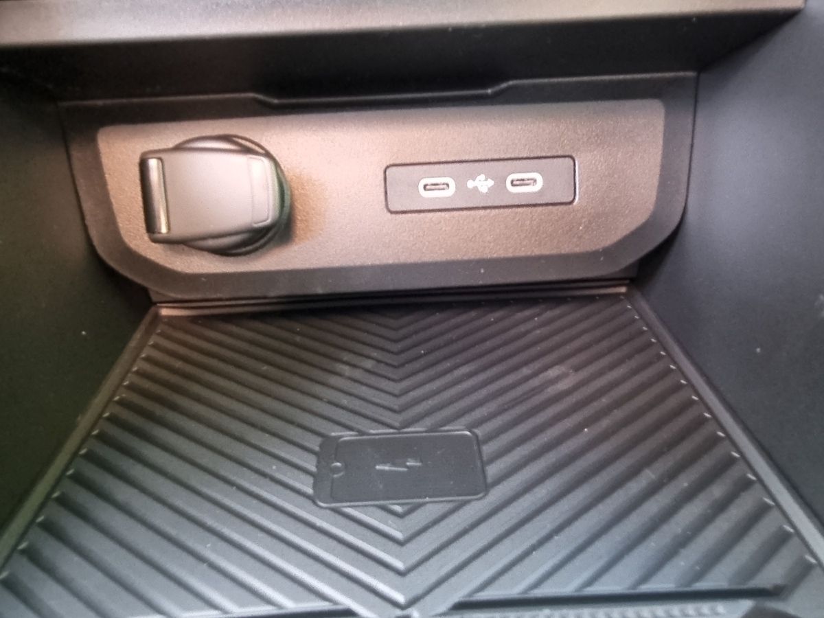 Fahrzeugabbildung Dacia Duster Journey mild hybrid 140