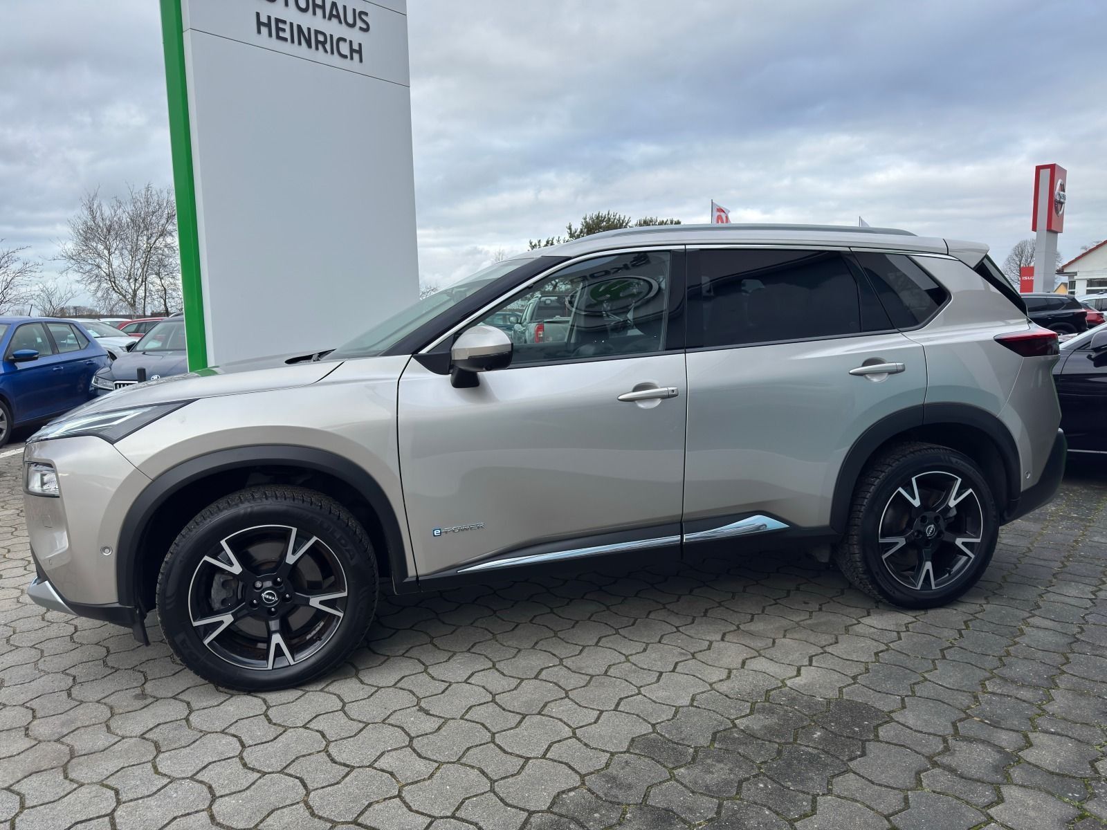 Fahrzeugabbildung Nissan X-Trail 1.5 VC-T e-Power Tekna+ e-4ORCE
